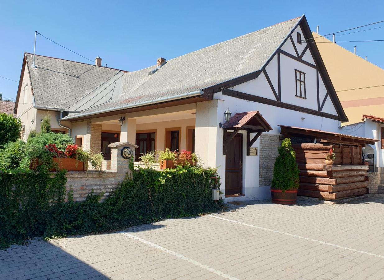 Nadasdi Haz Bed & Breakfast Szekszárd Exterior photo