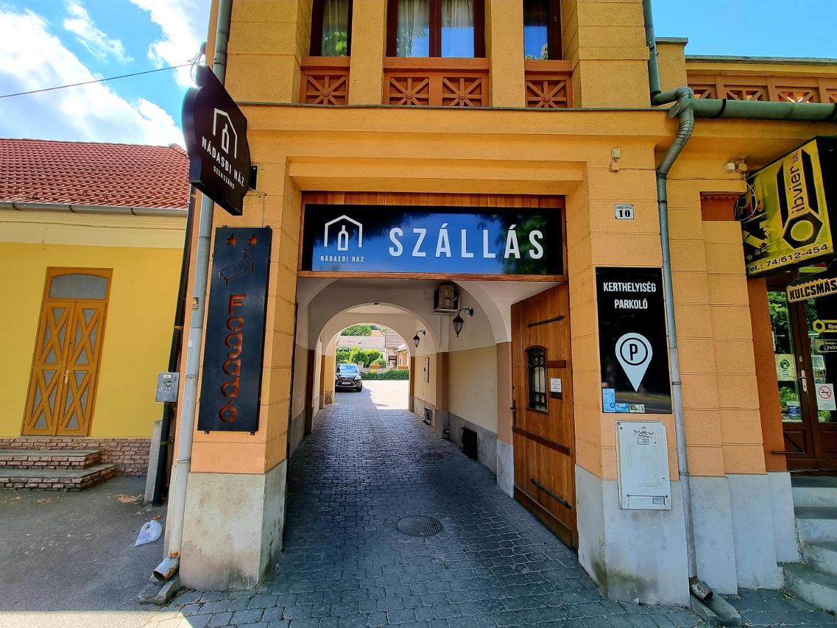 Nadasdi Haz Bed & Breakfast Szekszárd Exterior photo