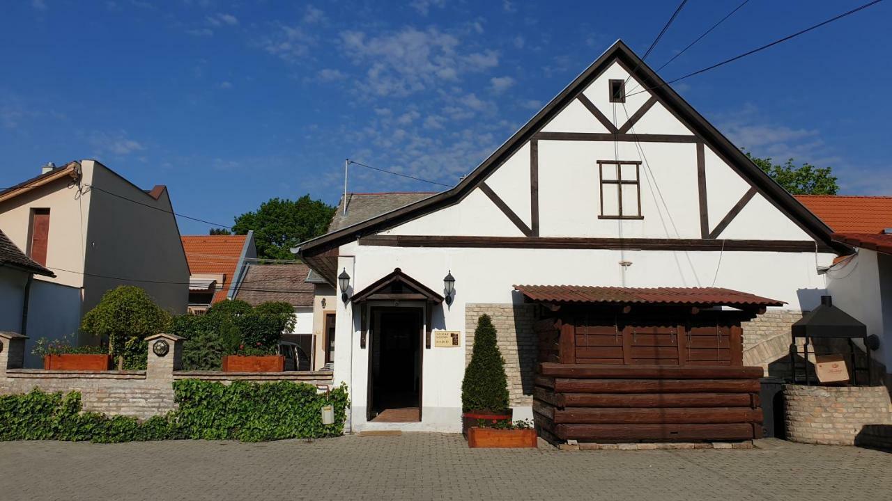 Nadasdi Haz Bed & Breakfast Szekszárd Exterior photo